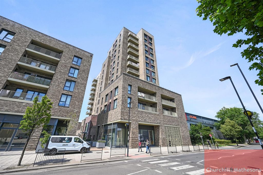 Property photo 2 of 13