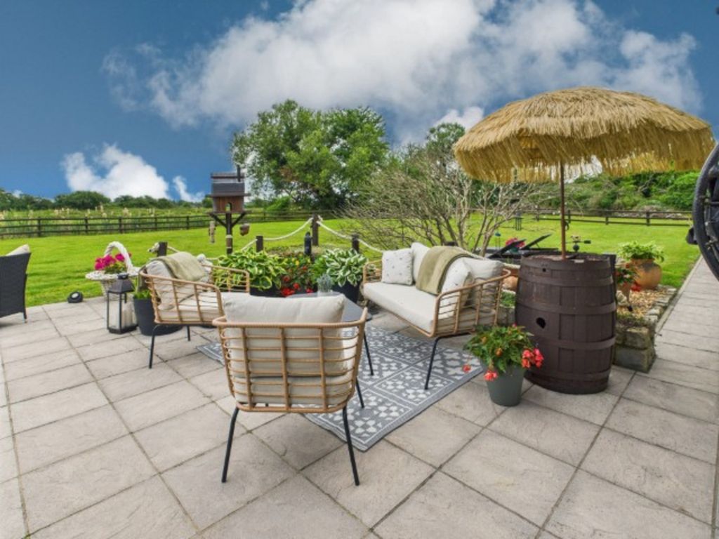 Property photo 2 of 42