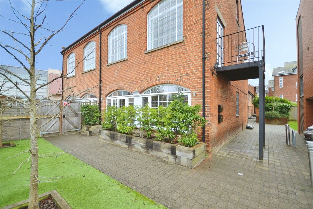 Property photo 1 of 7 Picture No. 17