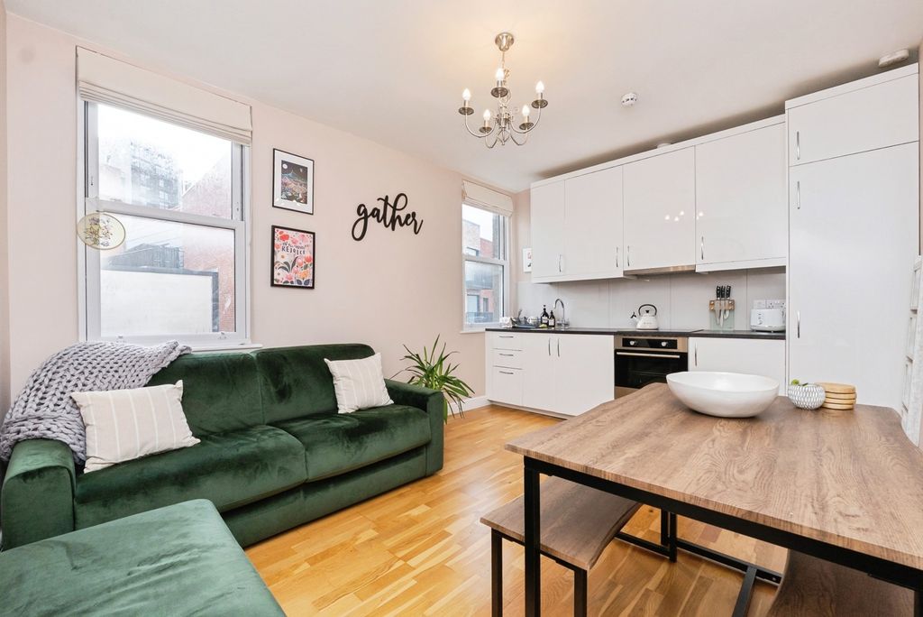 Property photo 2 of 15 Photo