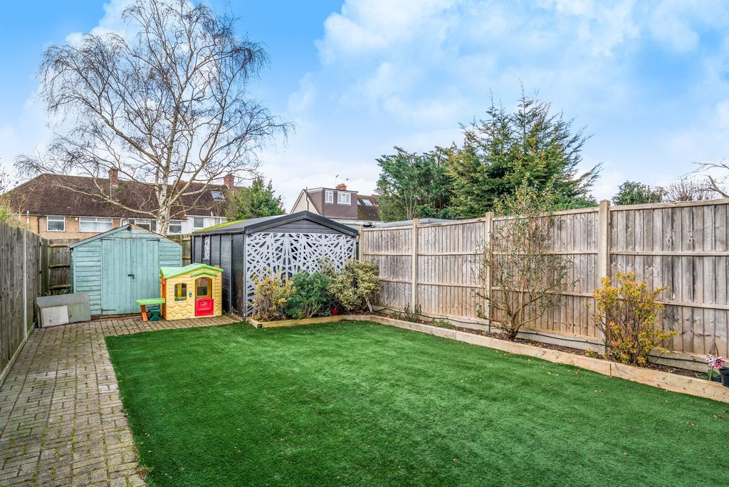 Property photo 3 of 17 Garden