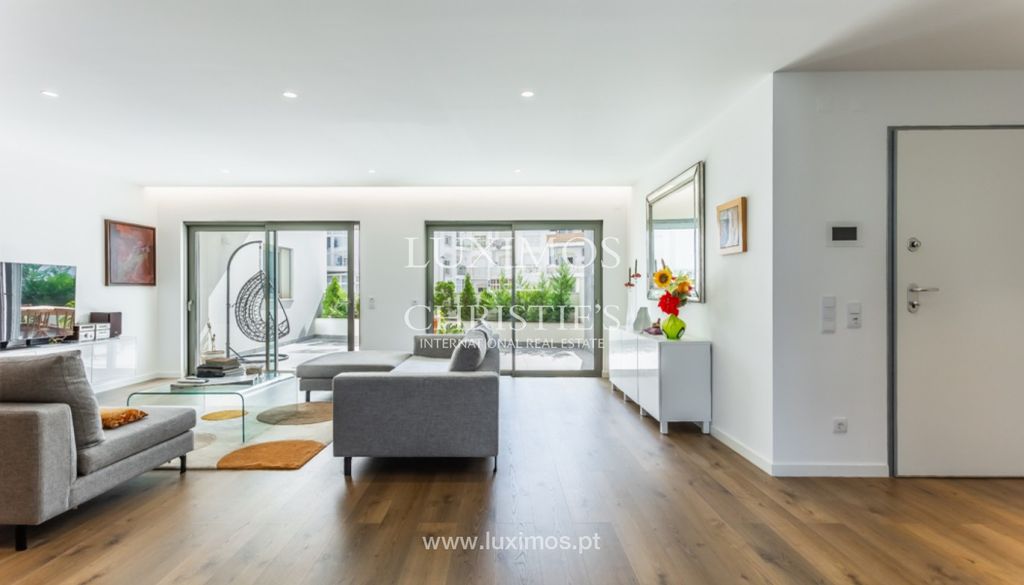 Property photo 2 of 25