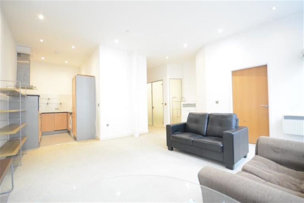 Property photo 1 of 6 (Main)