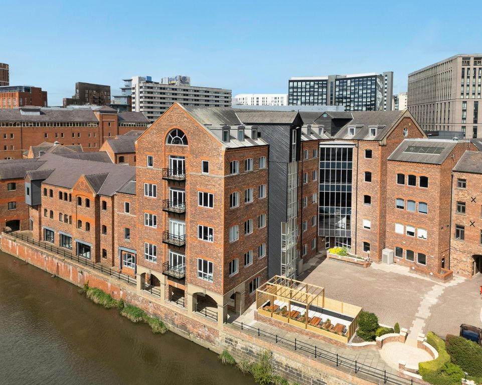 Property photo 1 of 13 160426_3_Embankment_131.Jpg