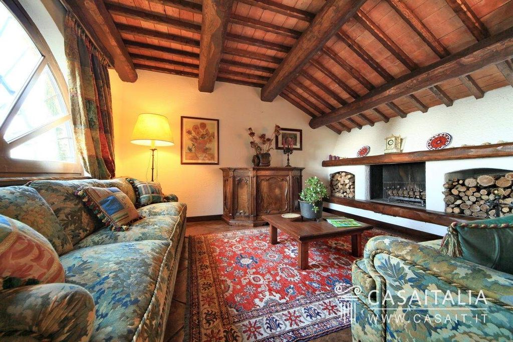 Property photo 2 of 30