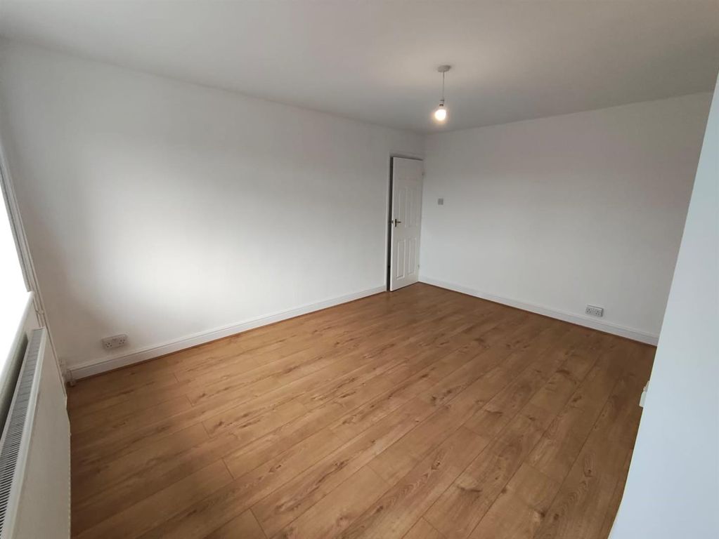 Property photo 3 of 12 4.Jpg