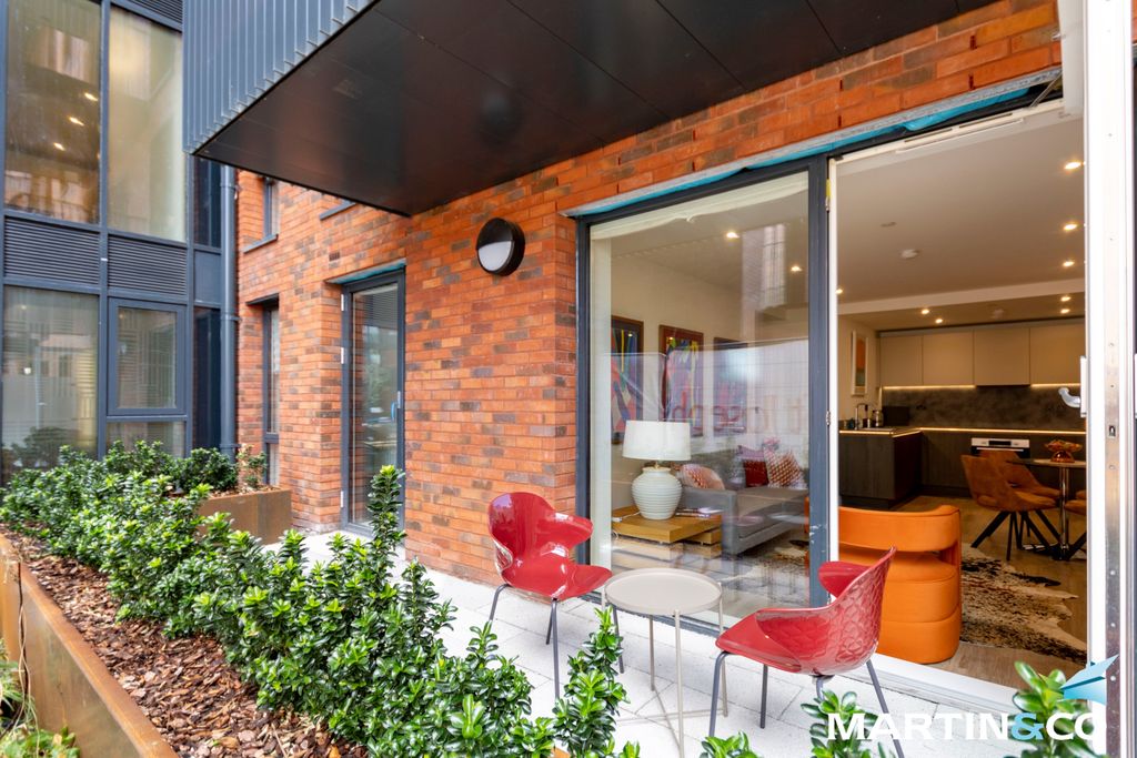 Property photo 1 of 28