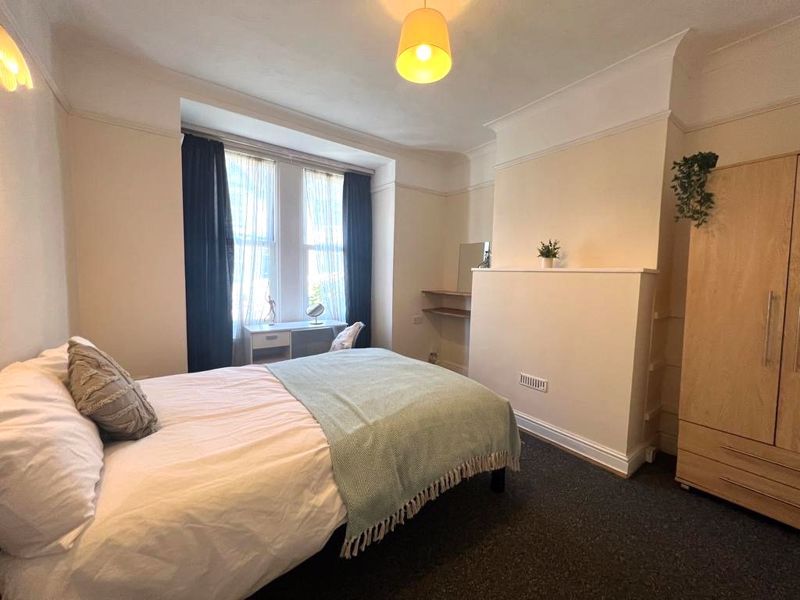 Property photo 3 of 12 Photo 9