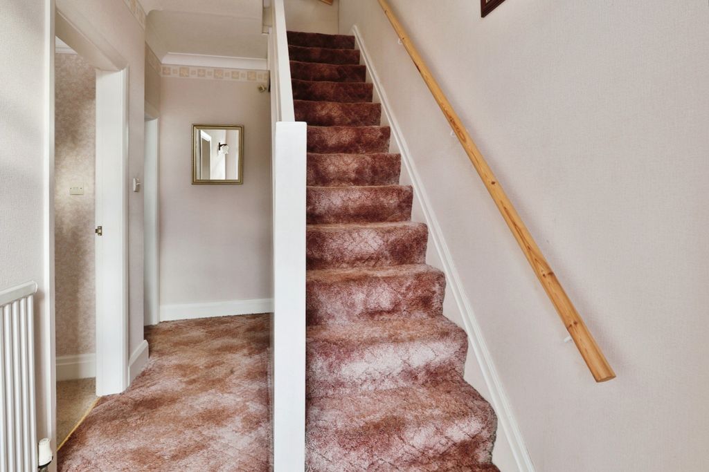 Property photo 2 of 19 3635934