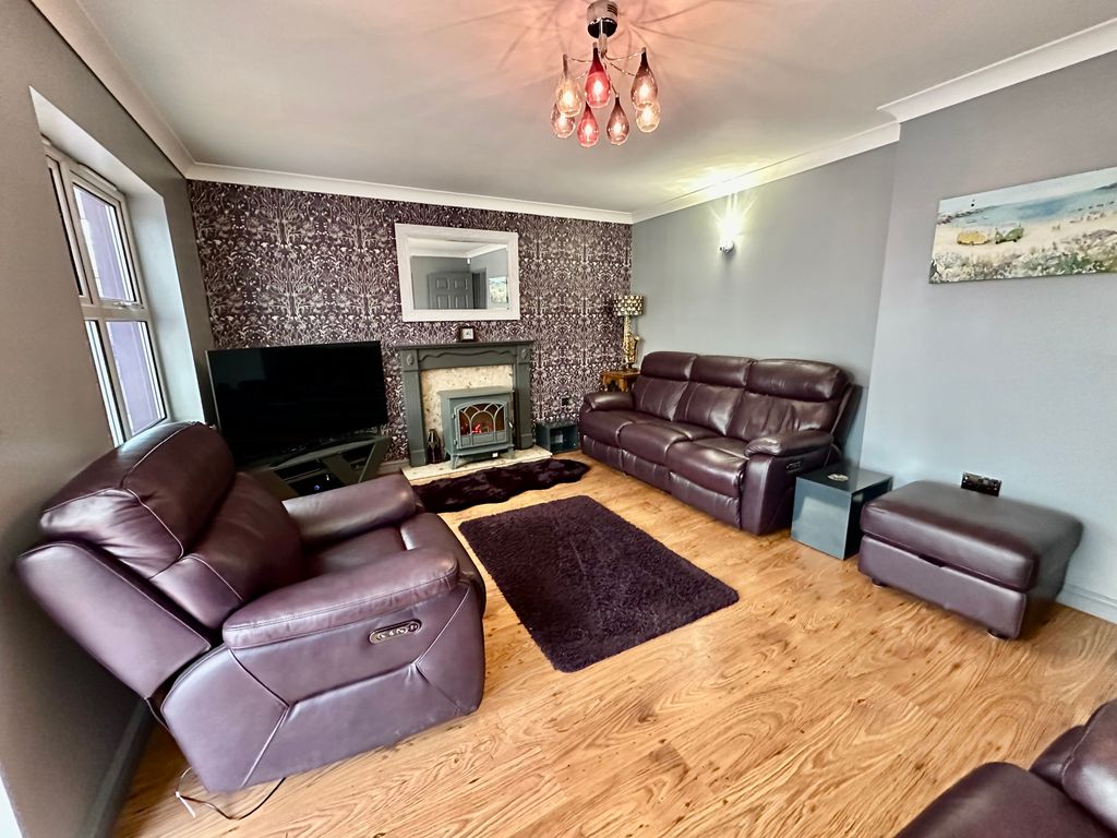 Property photo 2 of 37 Img_8315