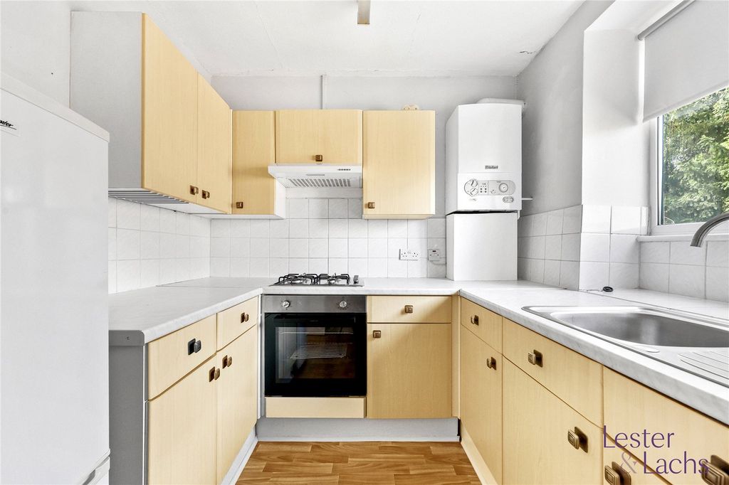 Property photo 3 of 16 Picture No. 09