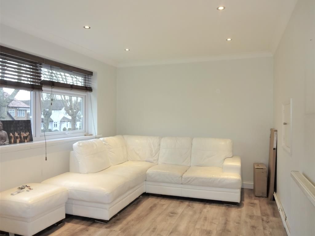 Property photo 3 of 6