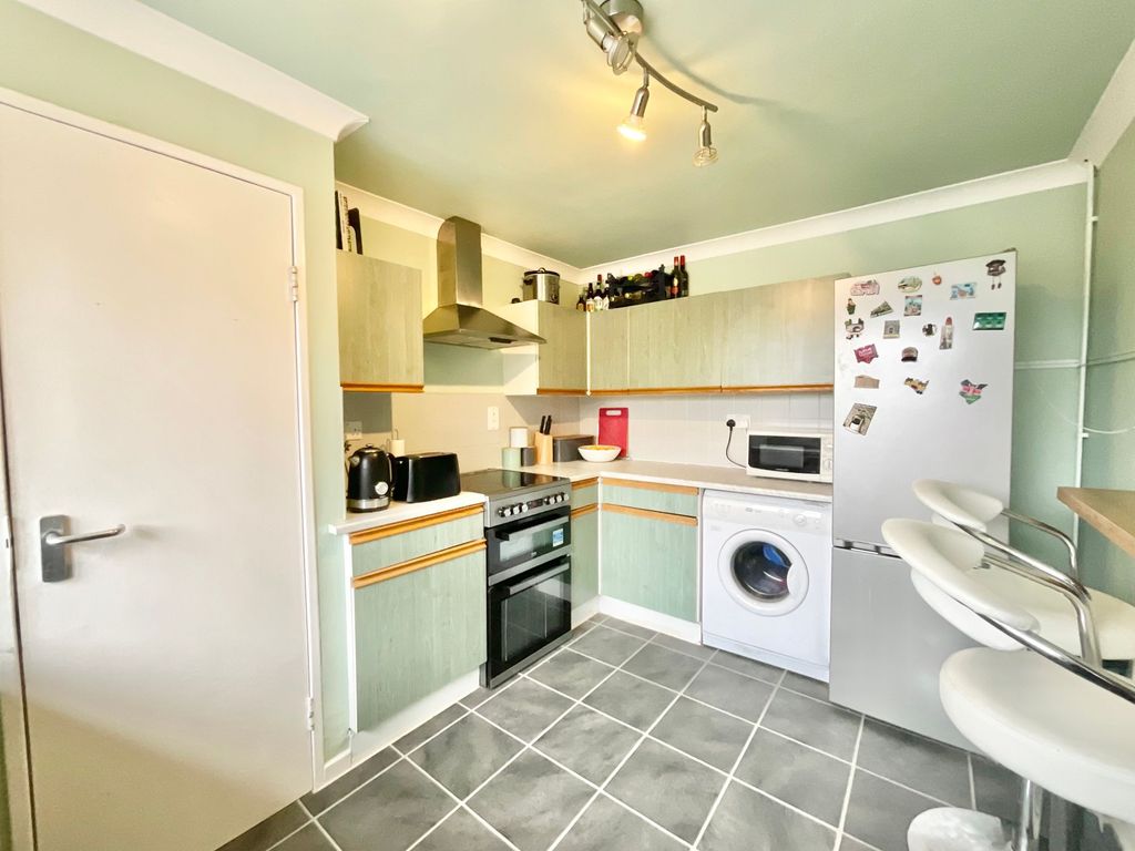 Property photo 3 of 18