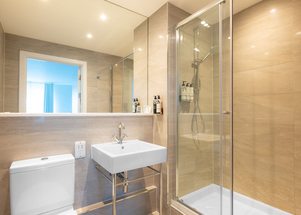 Additional image 13 of 3 bed flat for saleTrebetherick PL27