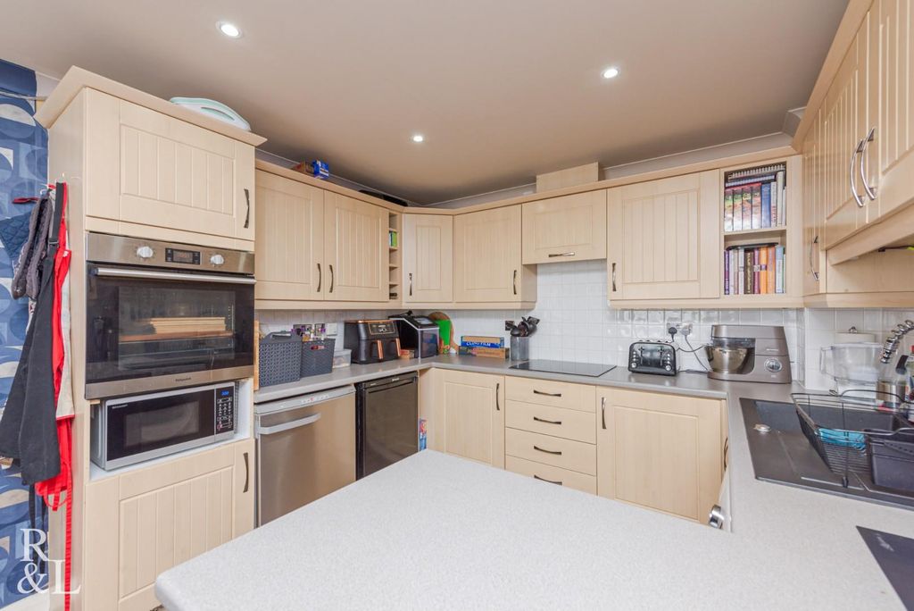 Property photo 2 of 32 Stirling (15).Jpg
