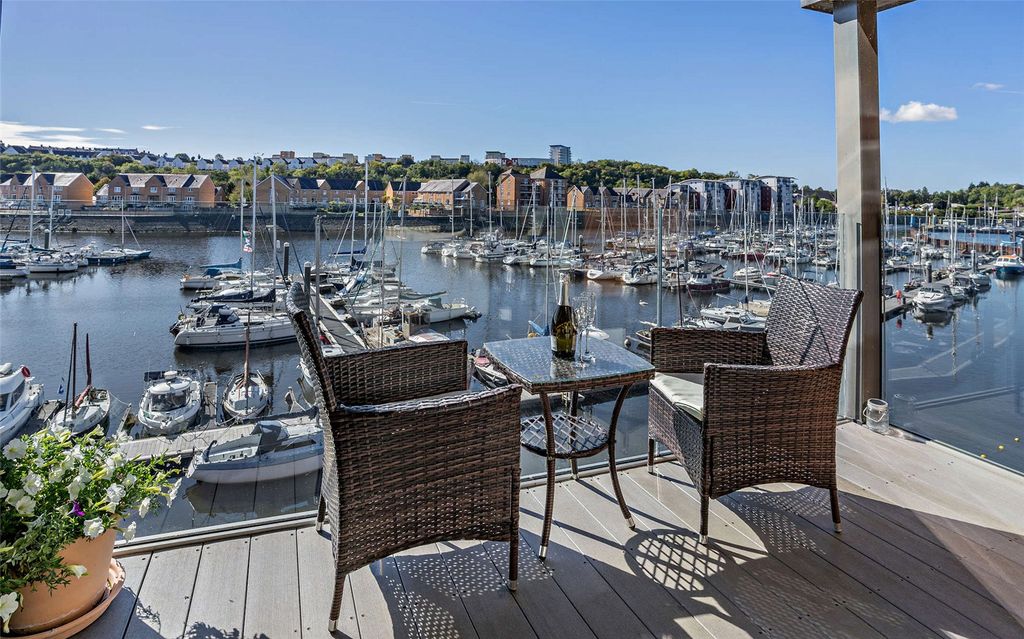 Property photo 1 of 19 Picture No. 04