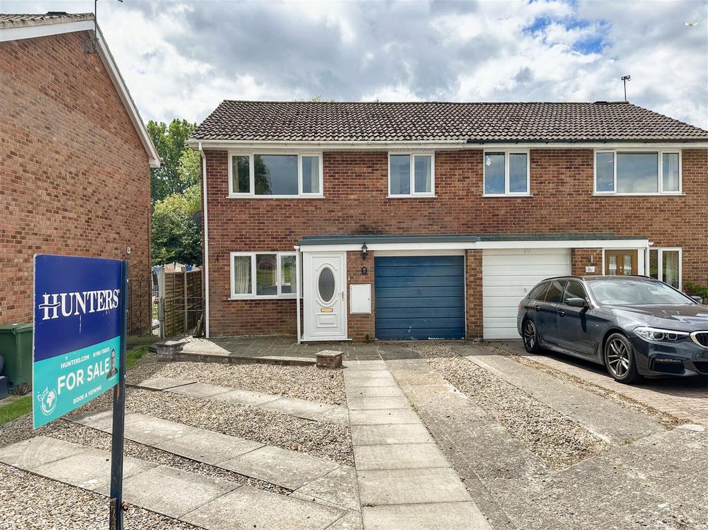 Property photo 1 of 16 External