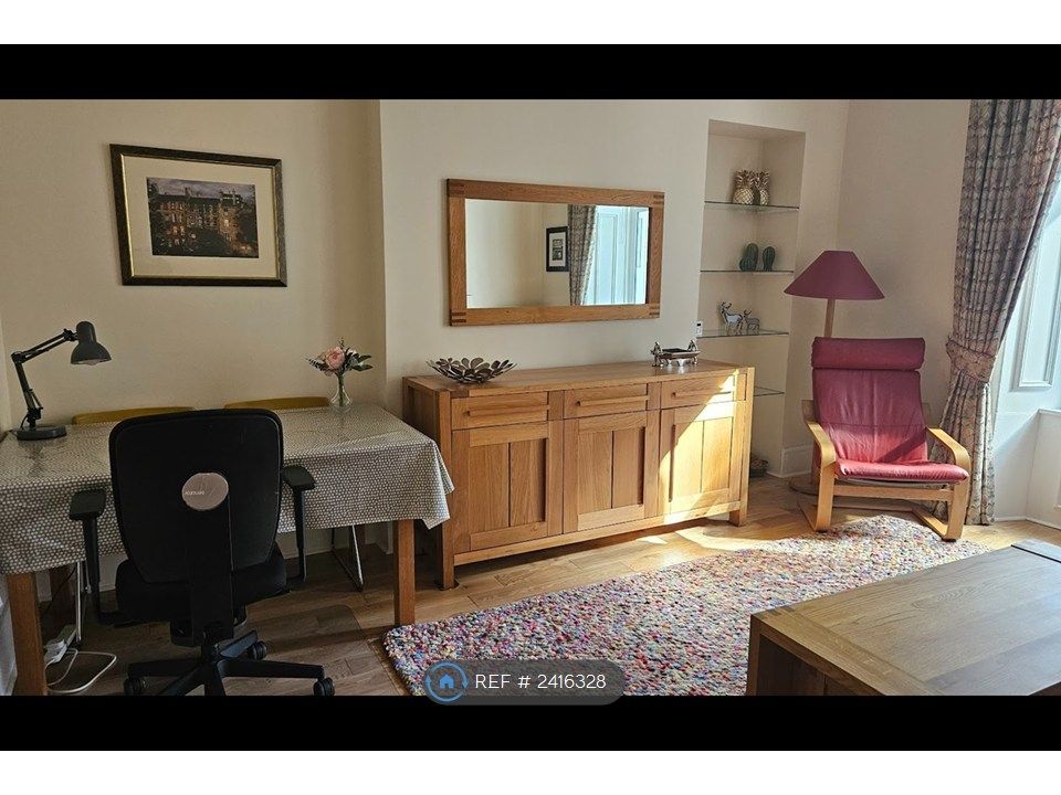 Property photo 3 of 28