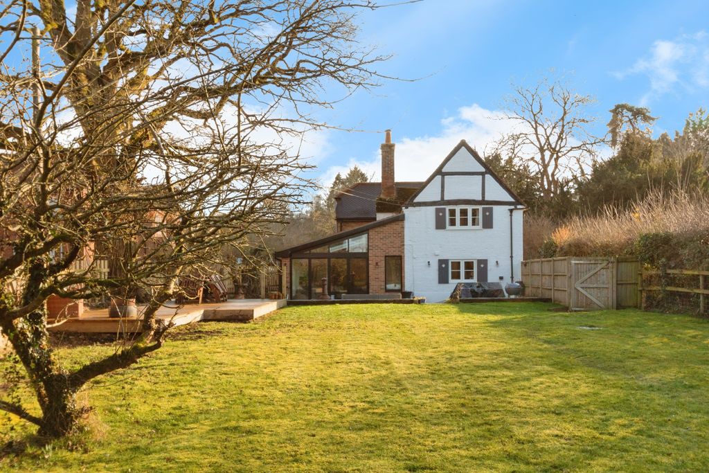 Property photo 1 of 15 Cottage Garden