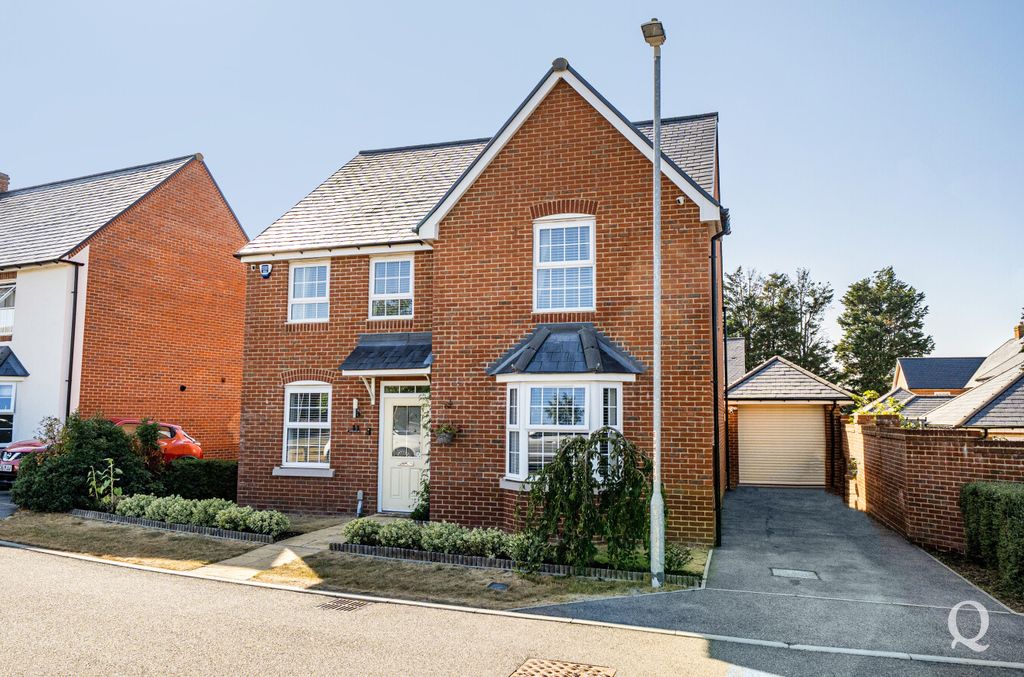Property photo 1 of 32 F001A1Bb-41Fa-4Ec...