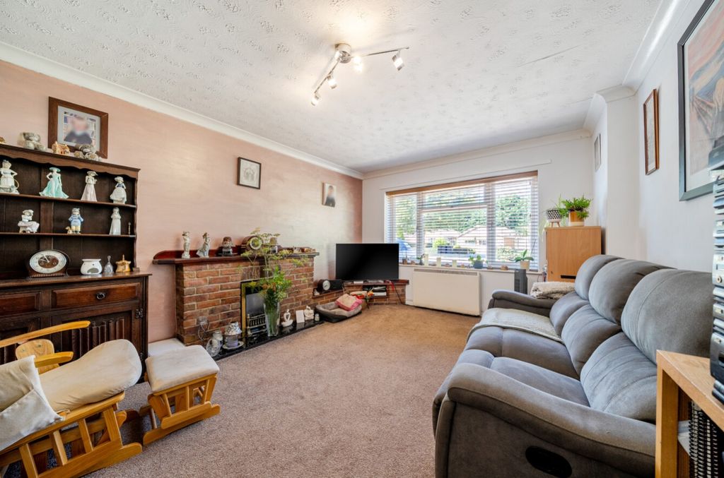Property photo 2 of 12 1508770-9-19Ffb7Fc7Ebb7