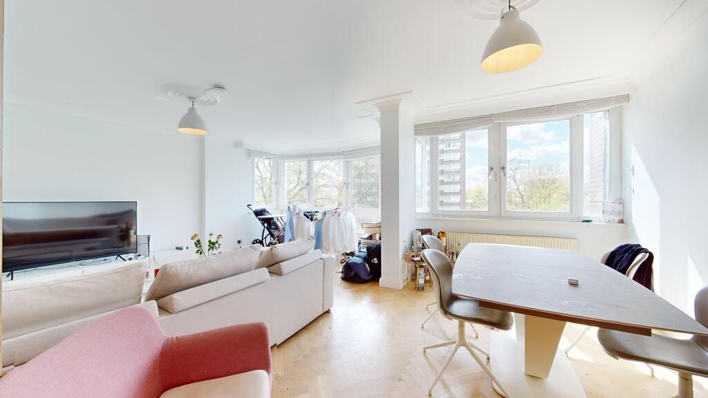 Property photo 2 of 36