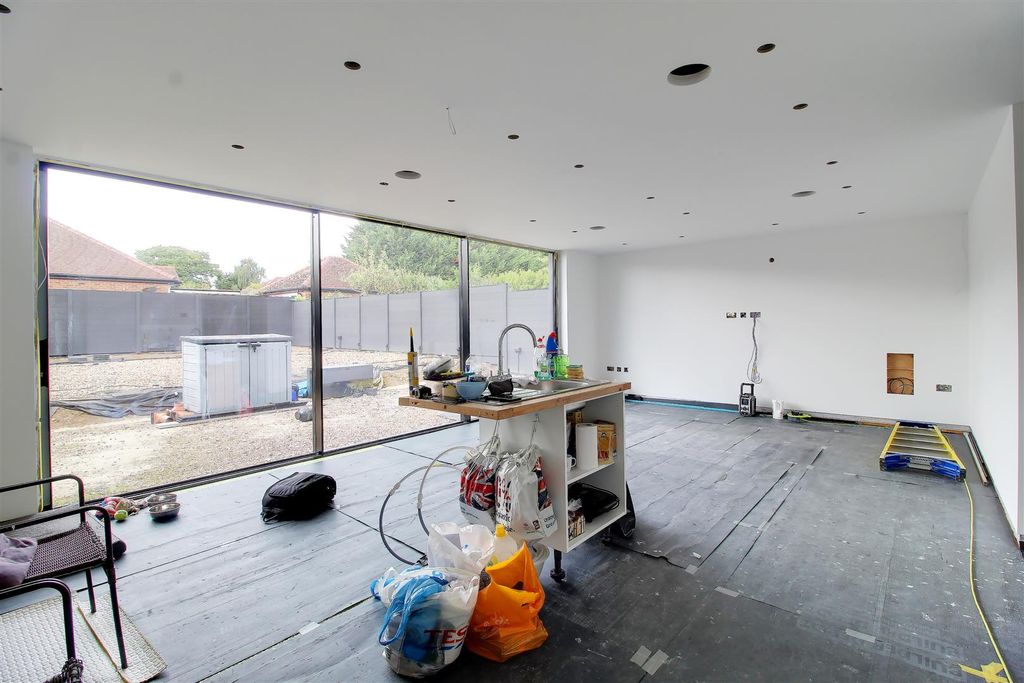 Property photo 2 of 9 Img_9493-Img_9495.Jpg