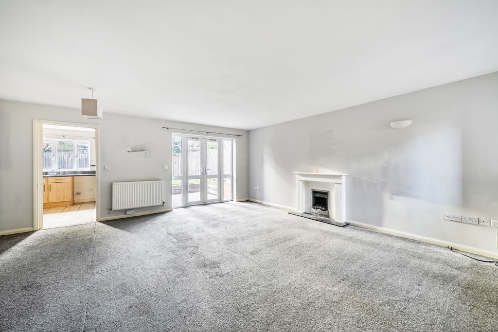 Property photo 3 of 13 152972213