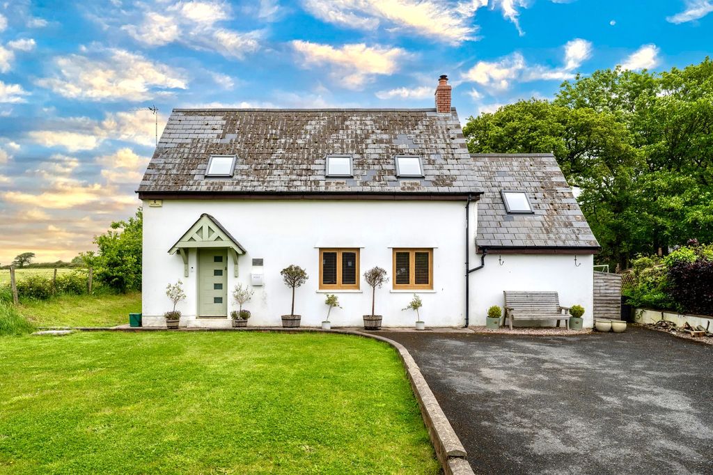 Property photo 1 of 40