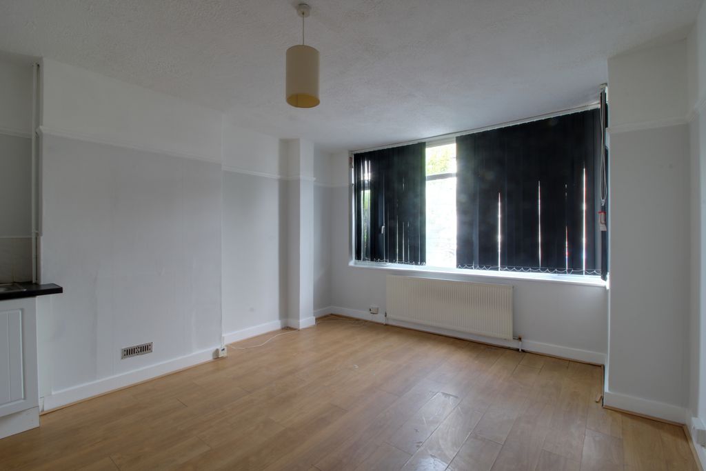 Property photo 3 of 3