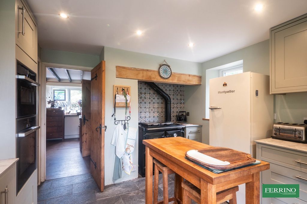 Property photo 3 of 21 Kitchen Breakfast Room