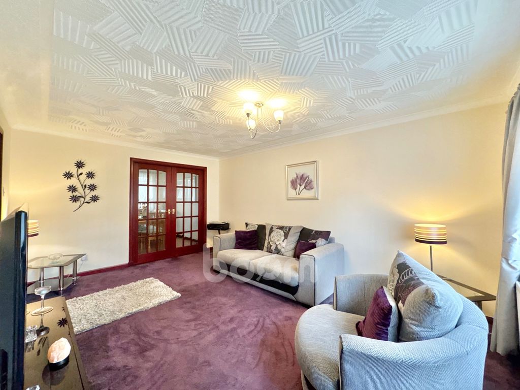 Property photo 2 of 23 Eriskay Court, Dreghorn Lounge Pic