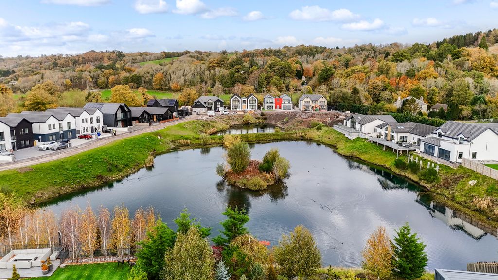 Property photo 1 of 4