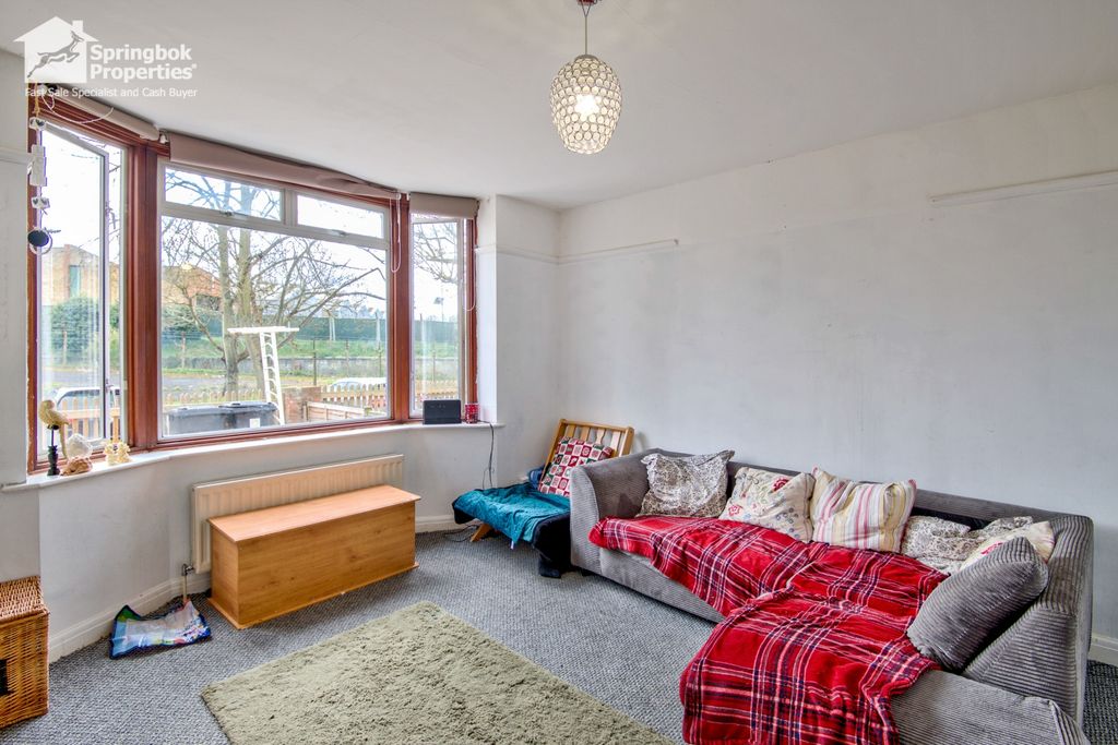 Property photo 2 of 12 Image 1