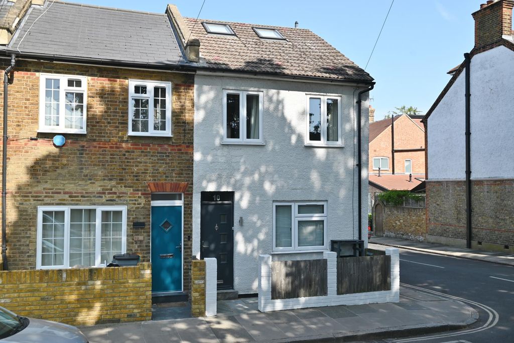 Property photo 1 of 13