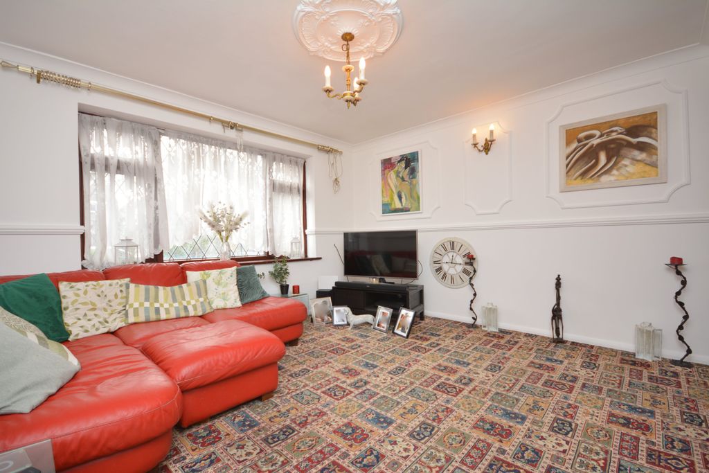 Property photo 3 of 14