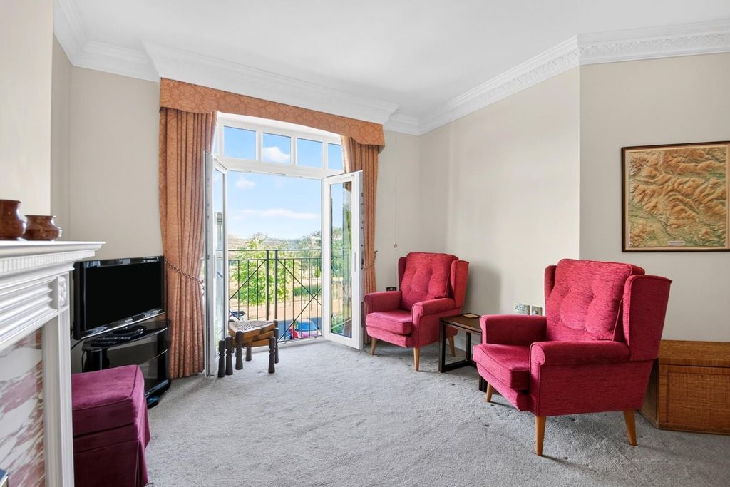 Property photo 2 of 18 16Tetleycourt-5.Jpg
