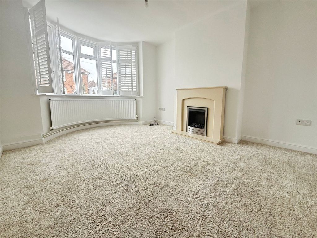 Property photo 2 of 15 Picture No. 24