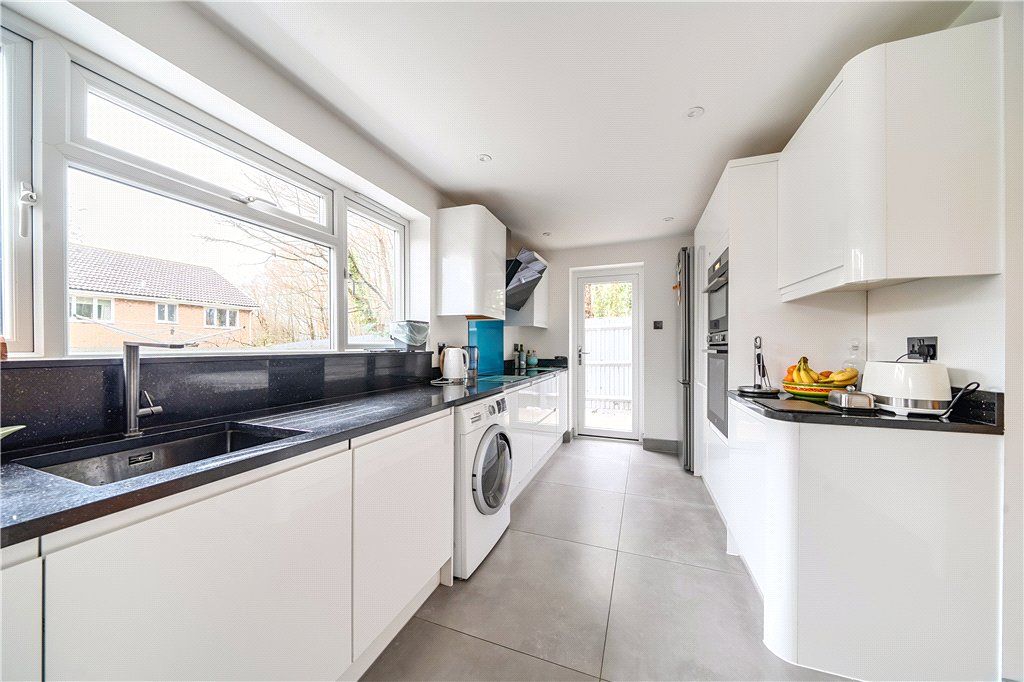 Property photo 2 of 15 Picture No. 21