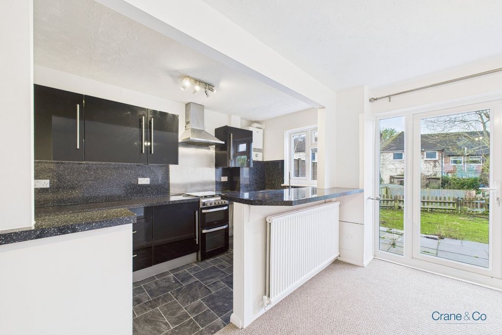 Property photo 2 of 21