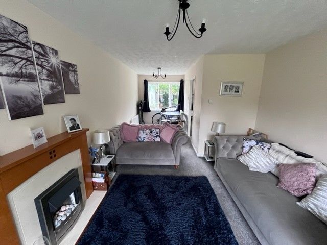 Property photo 3 of 6 Living Room