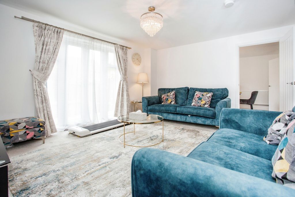 Property photo 2 of 9 View