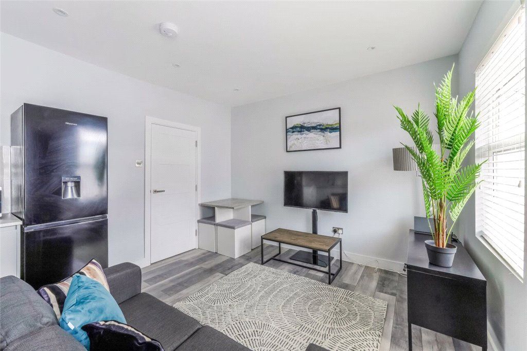 Property photo 2 of 10 Living Room