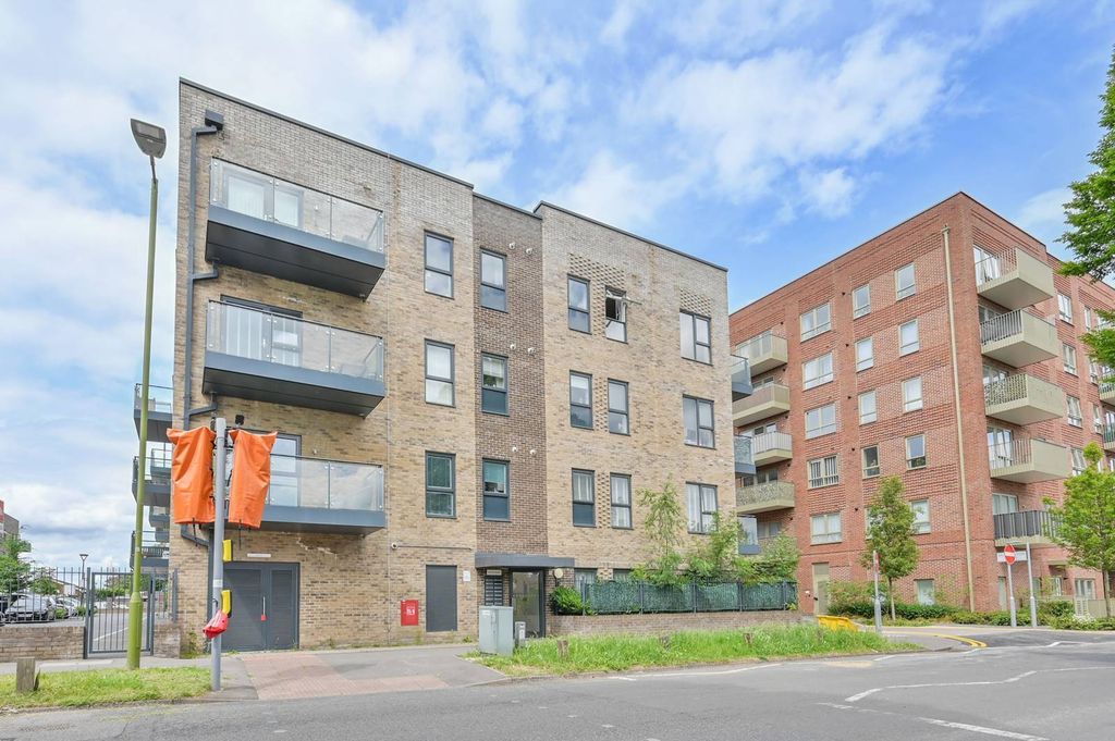 Property photo 2 of 10