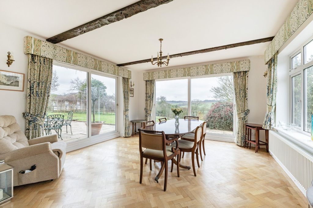 Property photo 3 of 16 Picture No. 15