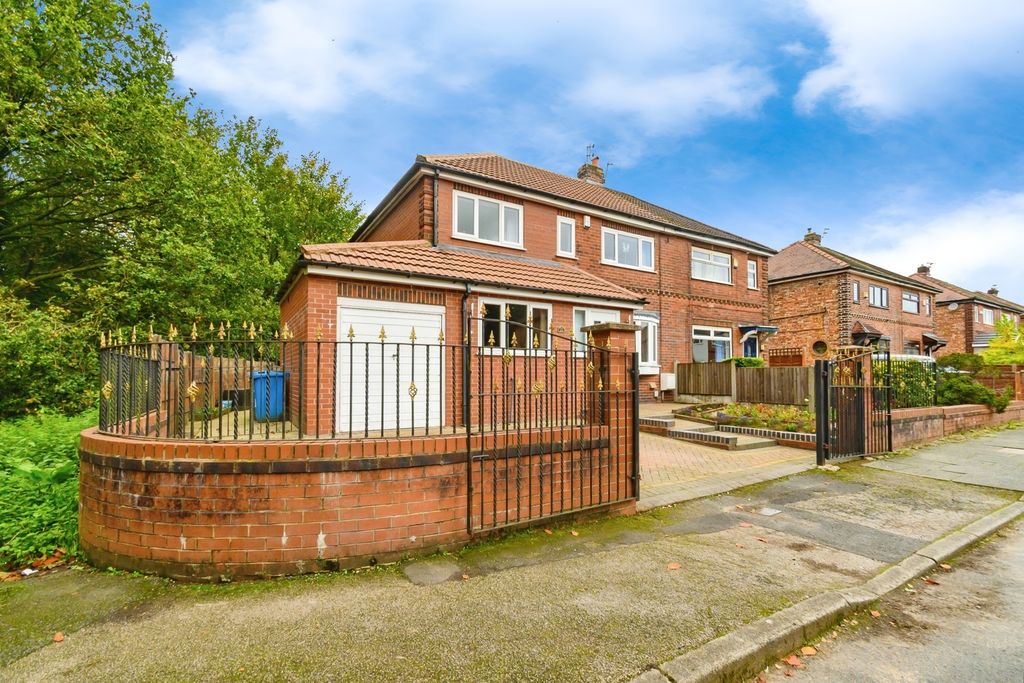 Property photo 1 of 17 Front