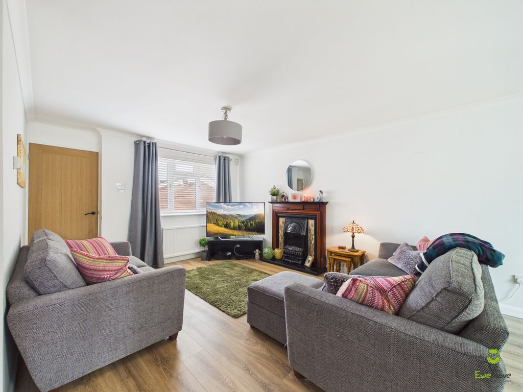 Property photo 2 of 14 Cam03779G0-Pr0363-Still005