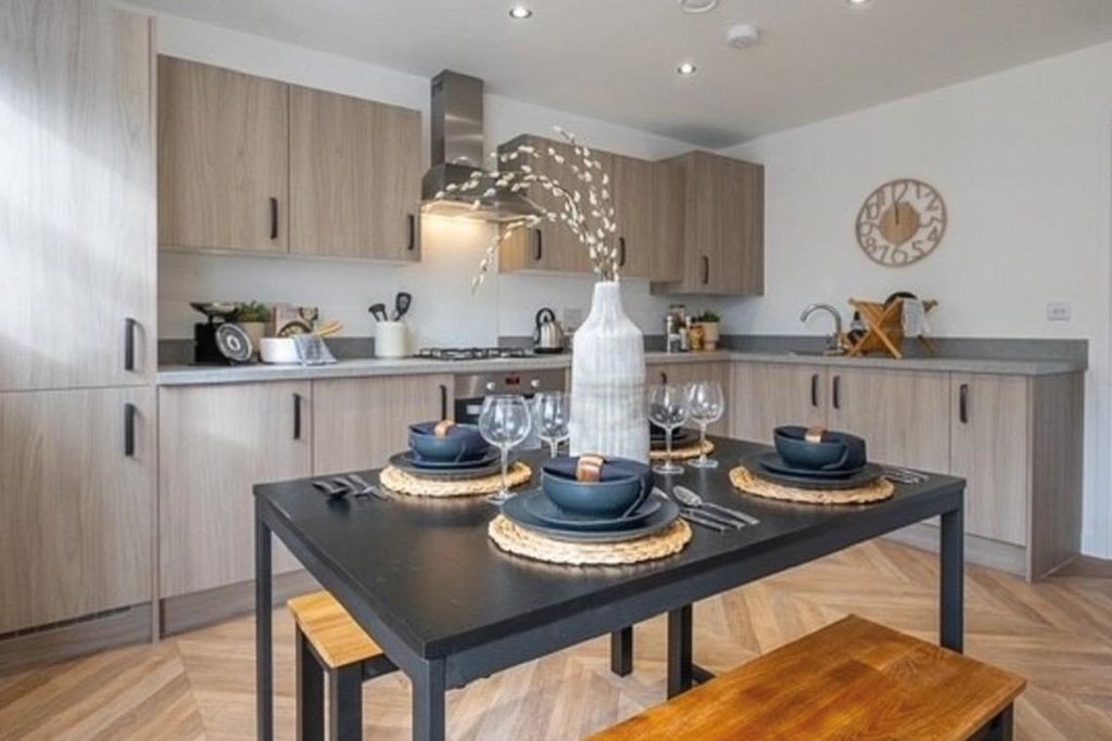 Property photo 3 of 8