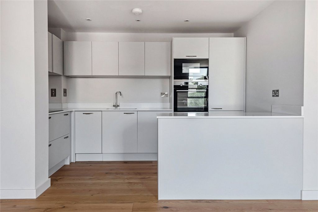 Property photo 1 of 6 Kitchen