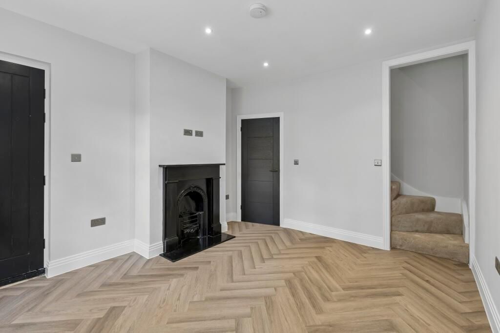 Property photo 2 of 10 Yyyy.Jpg